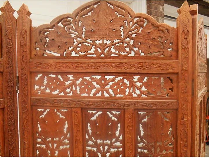 शीशम की लकड़ी में डिज़ाइनर रूम डिवाइडर दृश्य 4