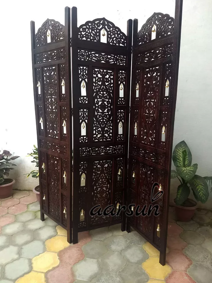Enticing Wooden Partition Screen view 3